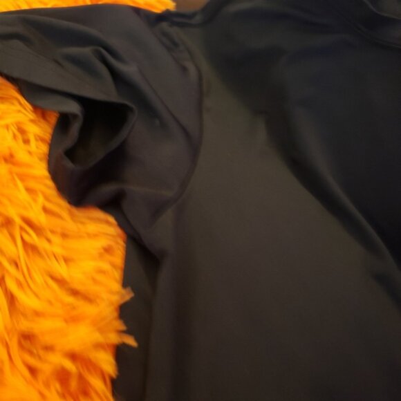 Reebok t shirt size M like new - Picture 3 of 5